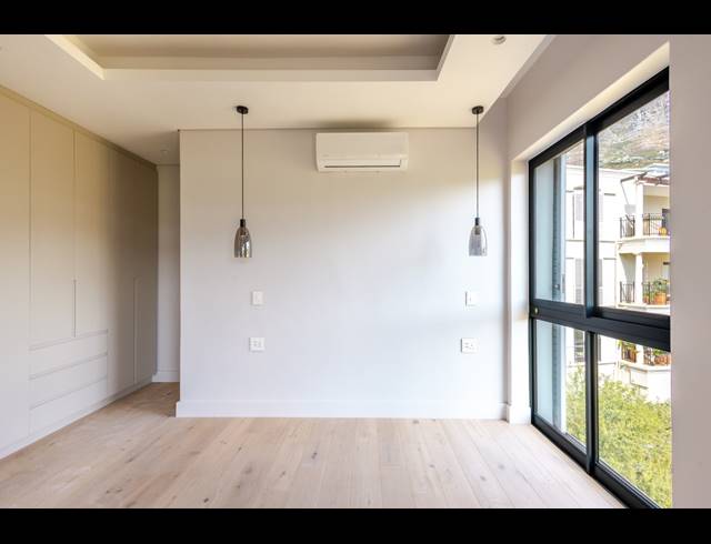 3 BEDROOM APARTMENT SOLD IN ORANJEZICHT